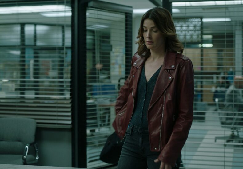 Cobie Smulders - Stumptown S01E13