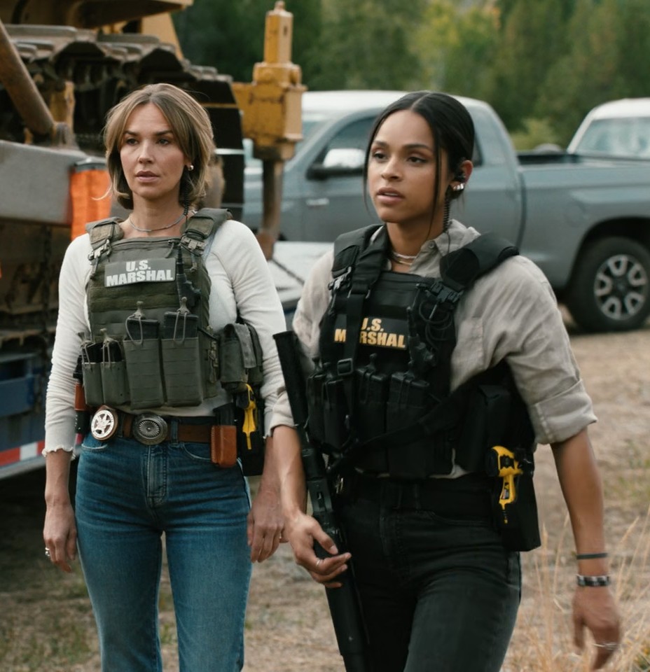 Arielle Kebbel, Ash Santos - Marshals S01E03