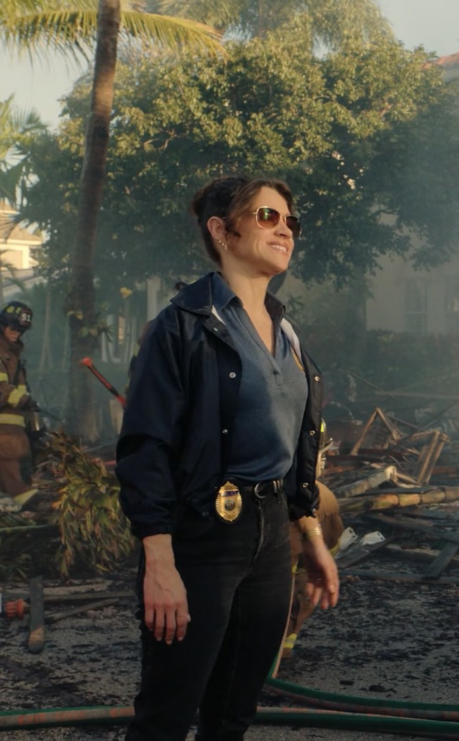 Bevin Bru - R.J. Decker S01E04